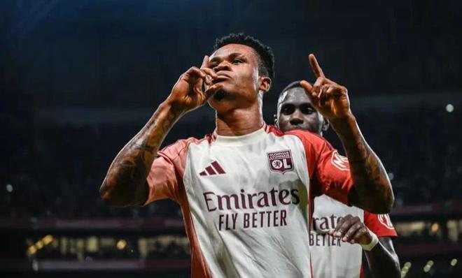 脚点瞄准北 脚点瞄准北