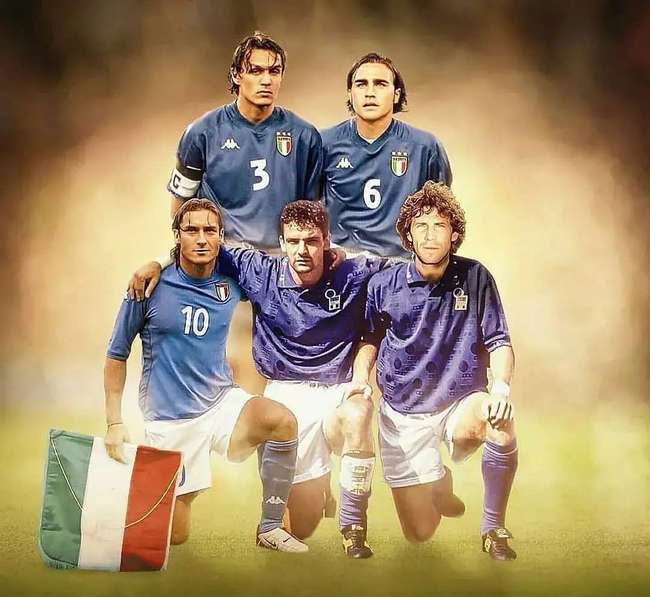 西蒙斯用一 西蒙斯用一